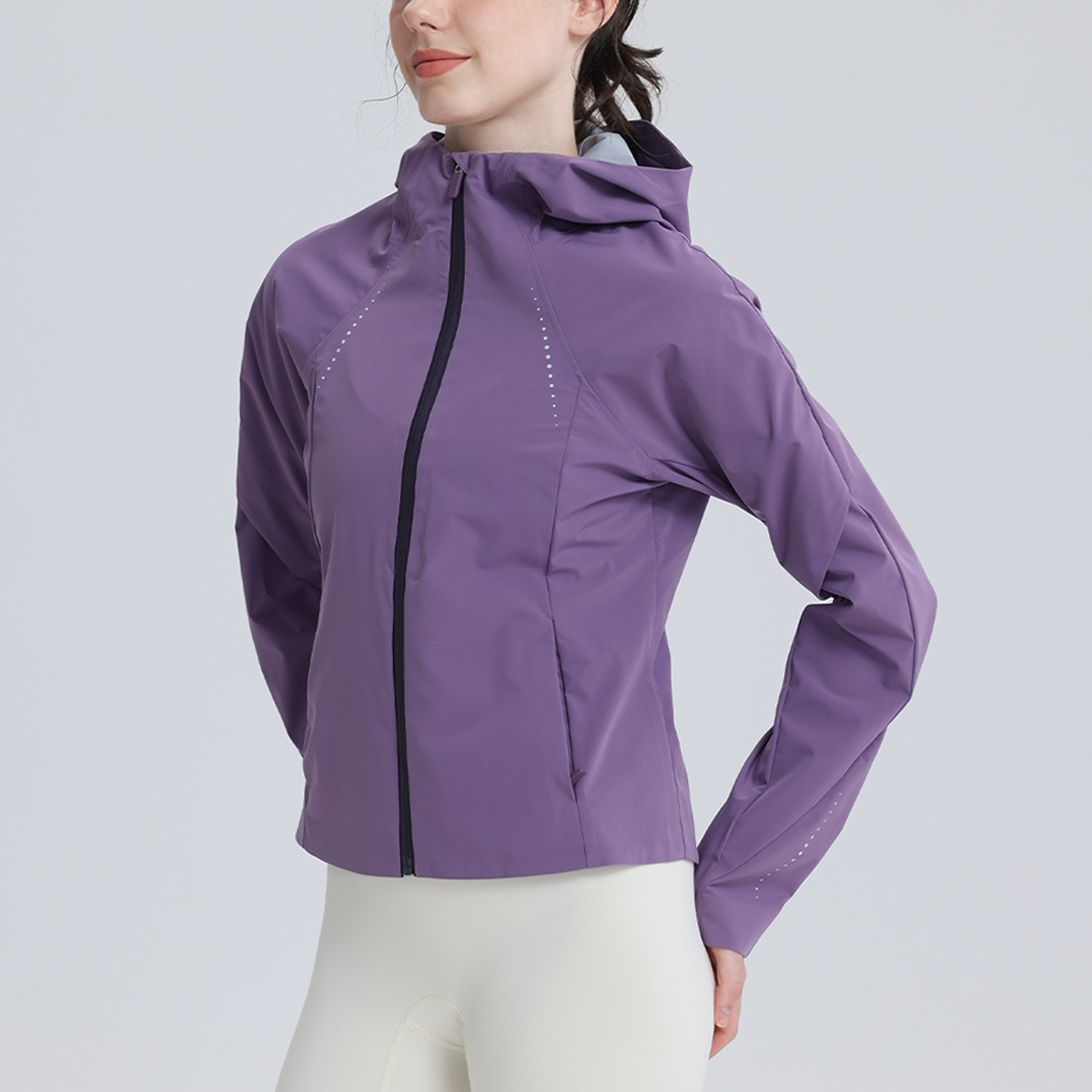 【上新】秋季新款运动户外连帽外套防水防晒修身短款薄款冲锋衣女