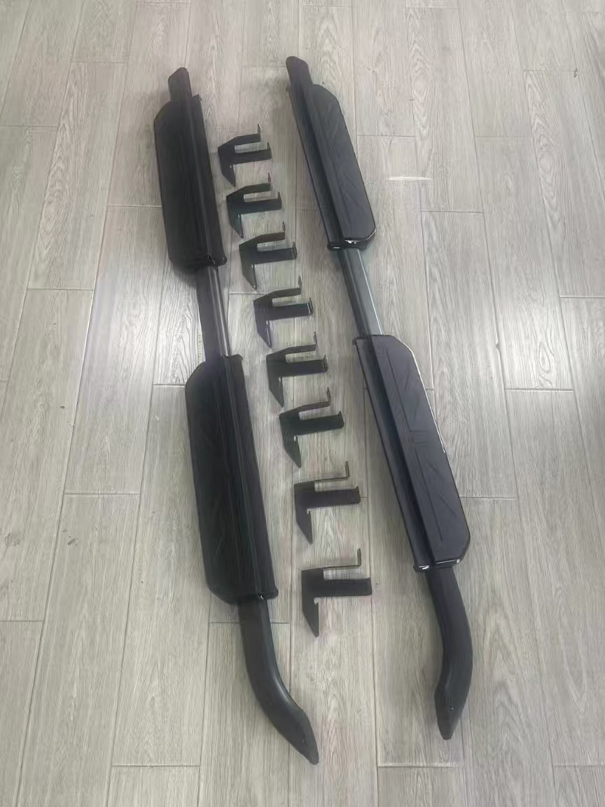 Suitable for the 2020 Land Rover Defender 110 Original Anti-Scratch Welcome Step Plate