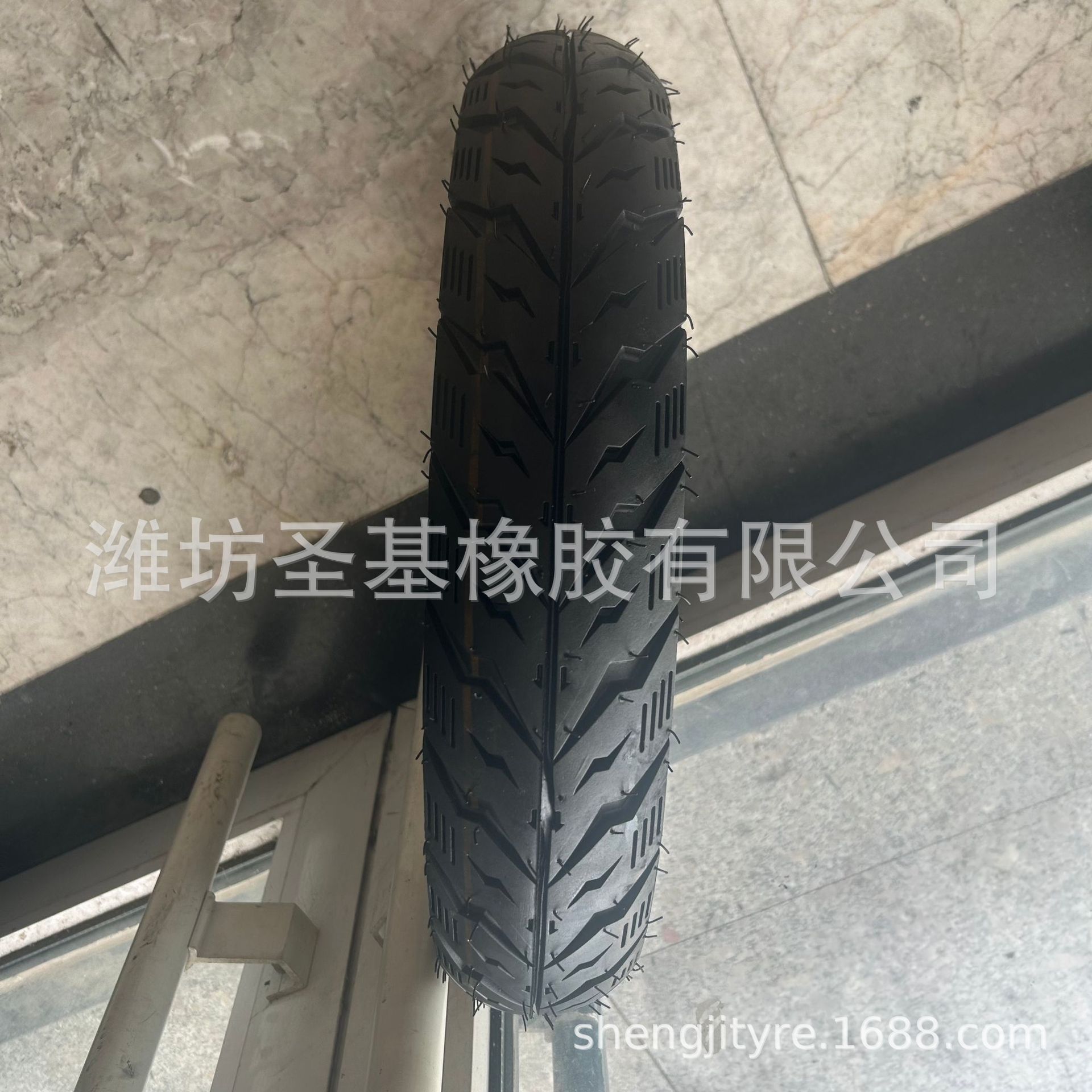 工厂批发销售摩托车轮胎真空胎100/80-14