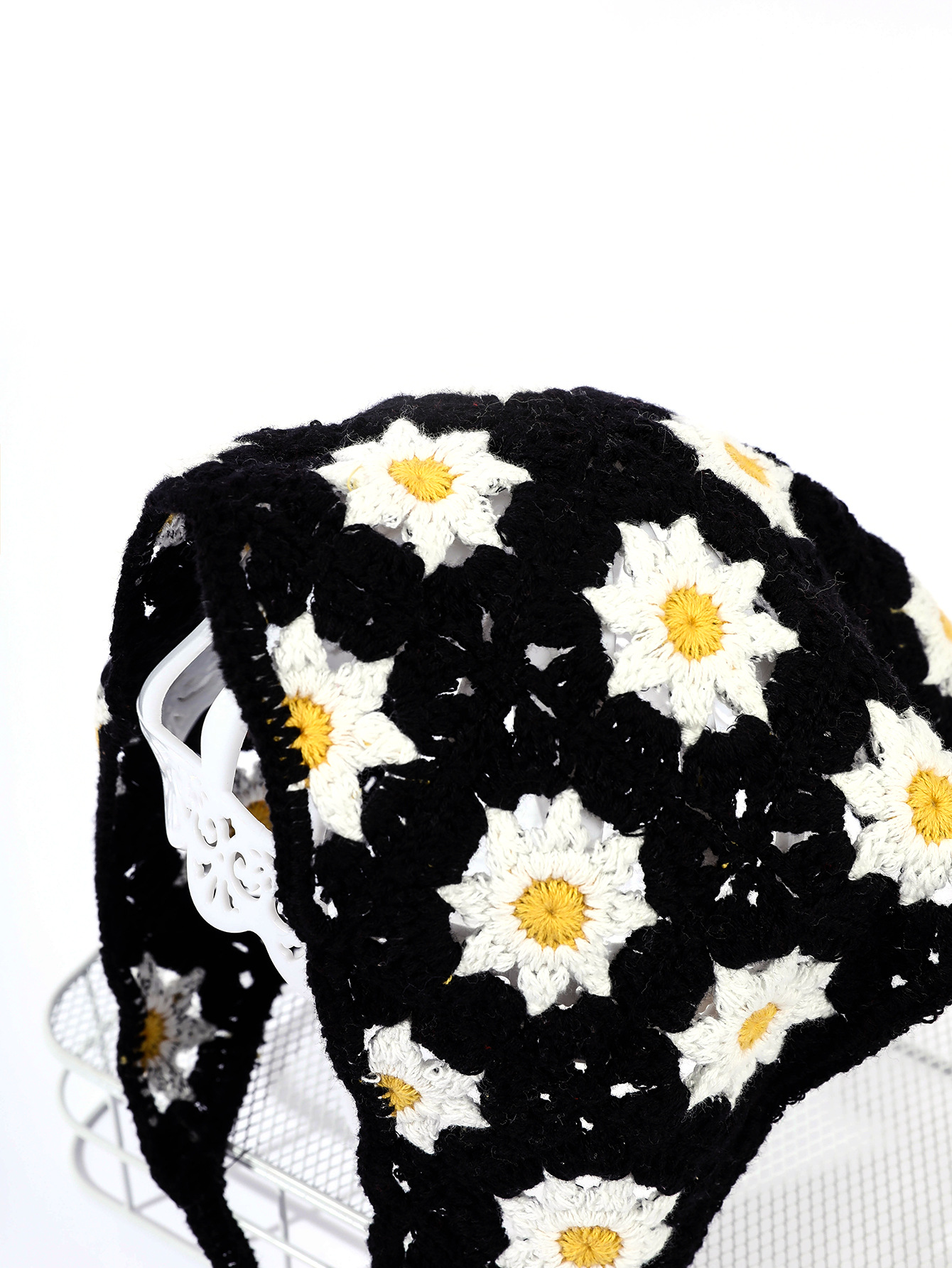 Daisy primavera y el verano flor gancho línea de ganchillo Hollow viajes artística chica estilo triángulo bufanda banda pelo pañuelo en la cabeza
