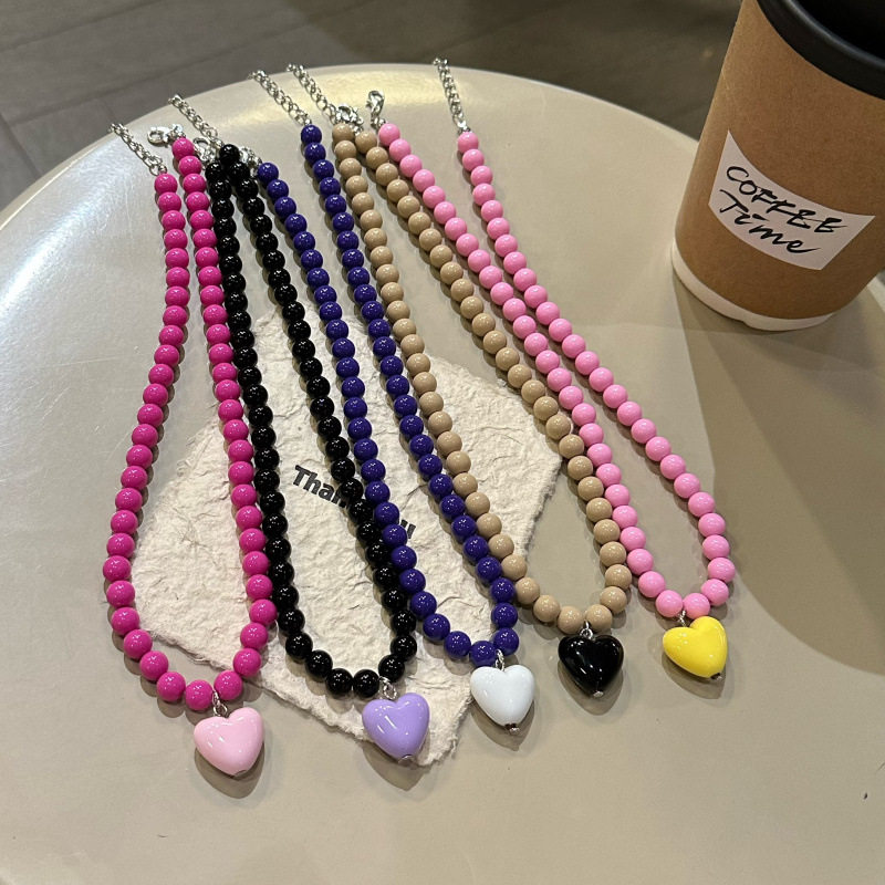 Vintage Candy Color Handmade Beaded Acrylic Contrast Color Love Necklace Y2K Spice Girl Color Peach Heart Clavicle Chain for Women