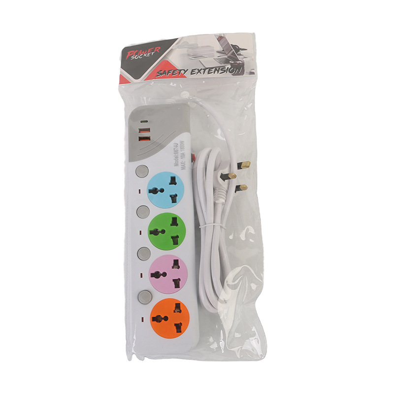 2USB + 1Type-C carga 4 enchufe de comercio exterior cuatro interruptores con bolsillo de luz indicador estándar británico estándar europeo estándar americano