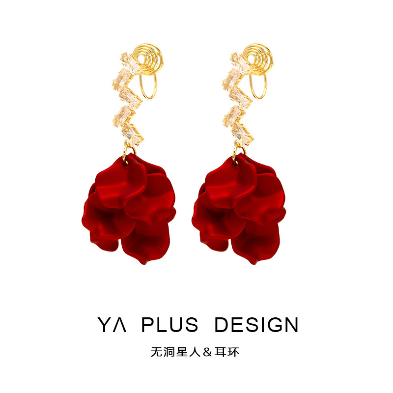 Retro elegant red sophisticated earrings