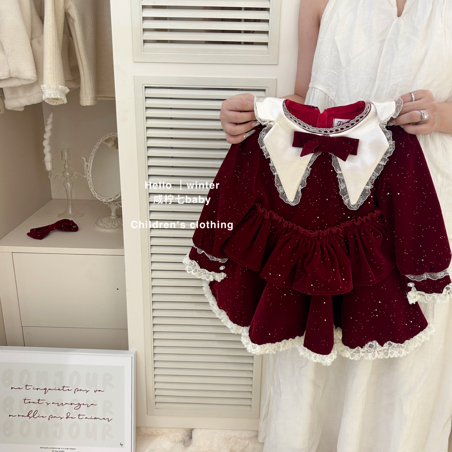 salty lime seven girls velvet shiny velvet padded dress 2024 autumn and winter new girl bow collar princess dress