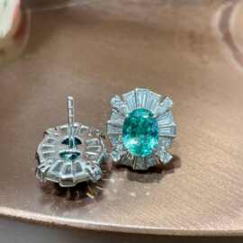 跨境热卖S925银针花瓣实验室培育帕拉伊巴6*8mm耳钉女小巧时尚