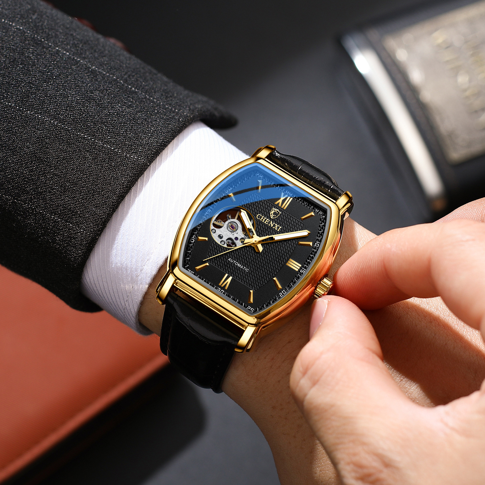 Chenxi reloj mecánico automático de los hombres de moda automática Cubo de vino cuadrado hueco transparente inferior reloj impermeable 8815