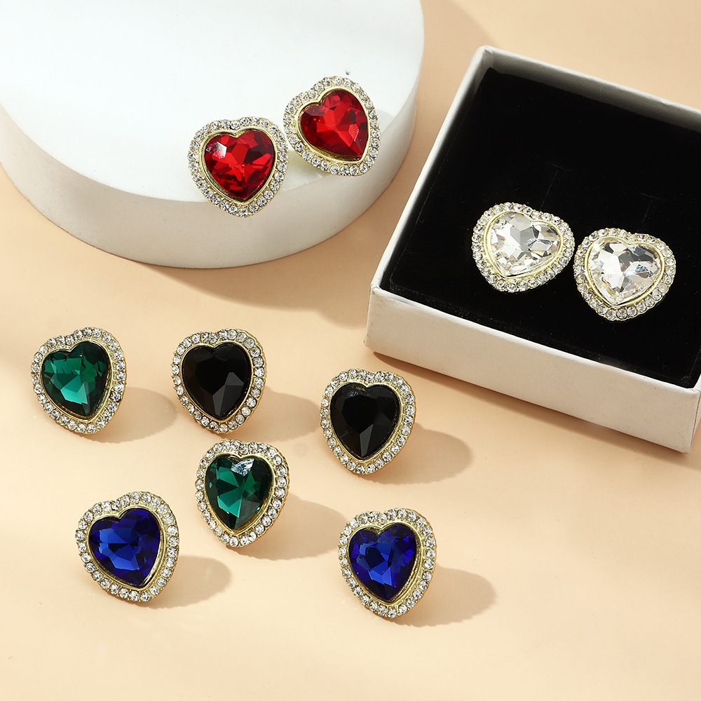 Full Diamond Heart Earrings Korean Version Of Crystal Mini Zircon Earrings display picture 3