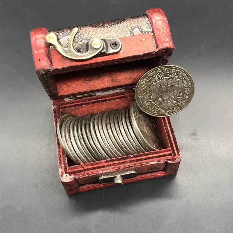 30 Non-Repeating Silver Coins with Antique Box, Iron Silver Coins, Yuan Daitou Longyang, Warlord Car, Bamboo Single and Double Dragon 30 Non-Repeating Silver Coins with Antique Box, Iron Silver Coins, Yuan Daitou Longyang, Warlord Car, Bamboo Single and Double Dragon