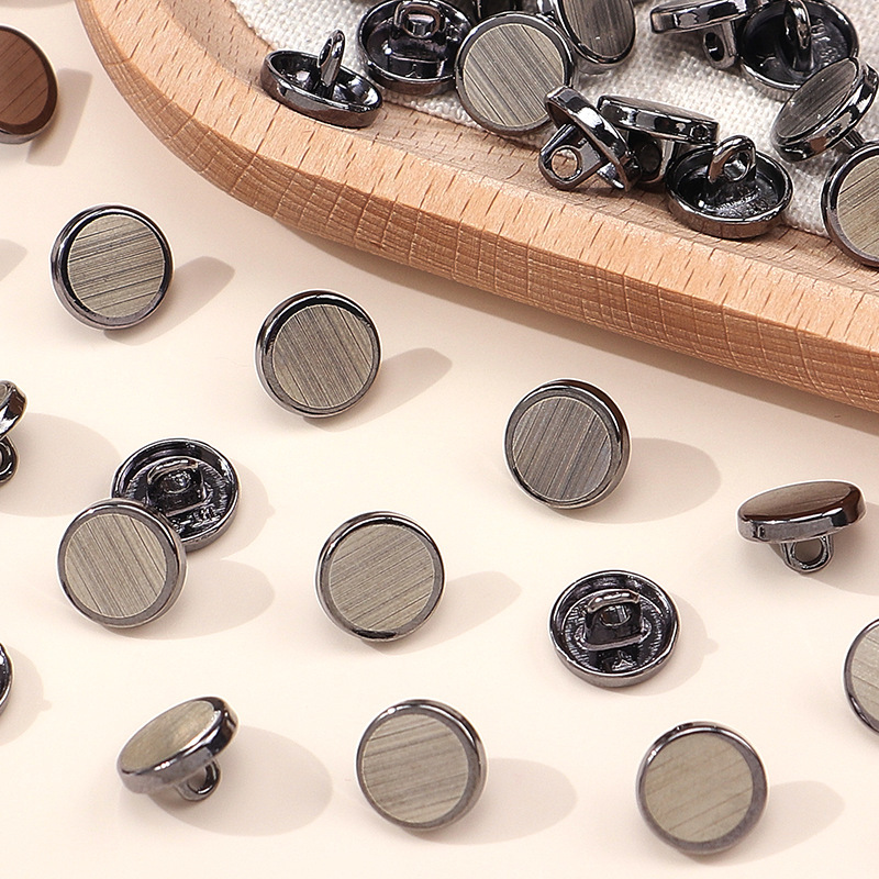 Source Manufacturer Produces and Sells Men's Clothing Metal Buttons, Small Shirt Buttons, Brushed Finish Buttons, Round High-Footed Buttons Source Manufacturer Produces and Sells Men's Clothing Metal Buttons, Small Shirt Buttons, Brushed Finish Buttons, Round High-Footed Buttons