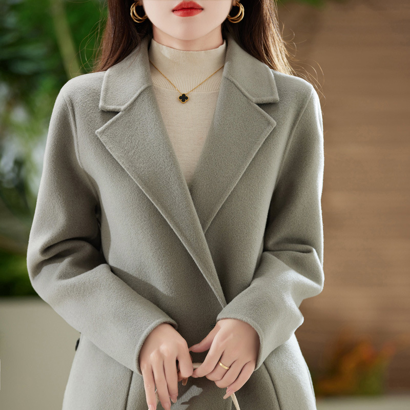 우아한 그레이