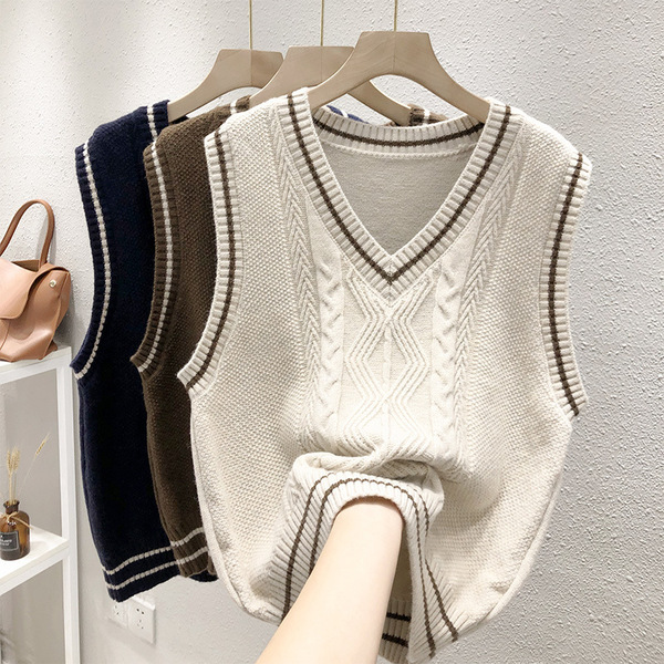 Autumn sweater for leisure