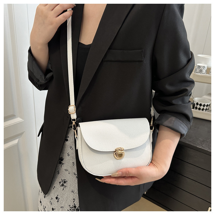 276g Weight Sewing Thread Fashion Element Lock clasp Closure Type Single Shoulder Strap Strap Type Casual Occasion Pu Leather Material Solid Color Pattern All Seasons Season Women's Gender Classic Style Style Square Shape Women's Pu Leather Solid Color Classic Style Sewing Thread Square Lock Clasp 8