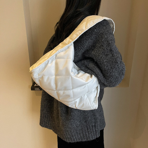 Large Capacity Commuter Tote Bag Casual Minimalist Women's Shoulder Bag  New Trendy Fashion Checkered Single Shoulder Bag