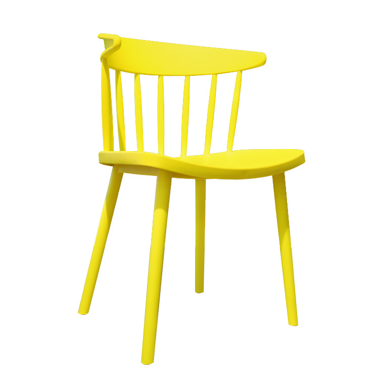 Fábrica directa de la silla de caramelo roja nórdica moderna simple hogar creativo para adultos de plástico silla de ocio europea