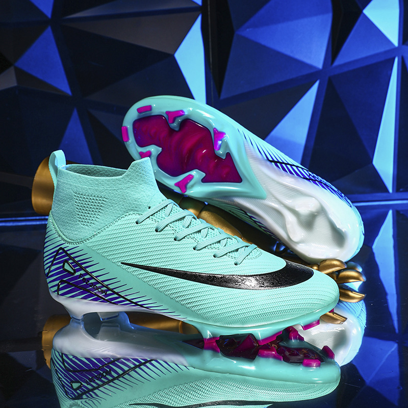 Nuevos zapatos de fútbol de asesino para niños transfronterizos con tacos largos para niños y tacos rotos para niñas, para competición en césped artificial y entrenamiento profesional, en stock.