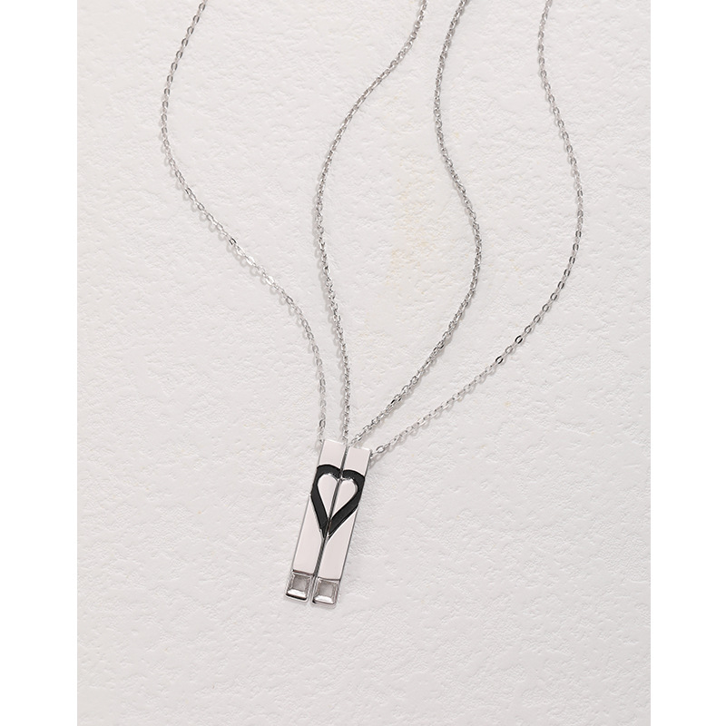 Estilo japonés y coreano simple dulce corazón gota cadena S925 plata esterlina dulce amor pareja clavícula cadena collar al por mayor