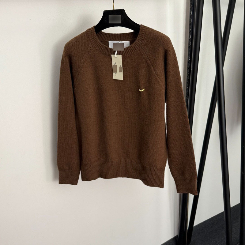 25 Foreign Trade Hot-Selling New Style Casual Simple Versatile Pullover Long-Sleeved Knitwear Top with Gold Metal Decoration on the Chest