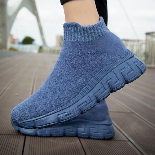 One-Piece Winter and Autumn Oversized Casual Fleece Mid-Center Sports Shoes for Women, Soft Sole Lightweight Socks Shoes for Men