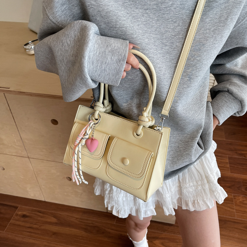 Bolso Tote popular de este año, nuevo bolso de verano 2025, bolso de hombro de amor casual, bolso de mensajero simple para mujer