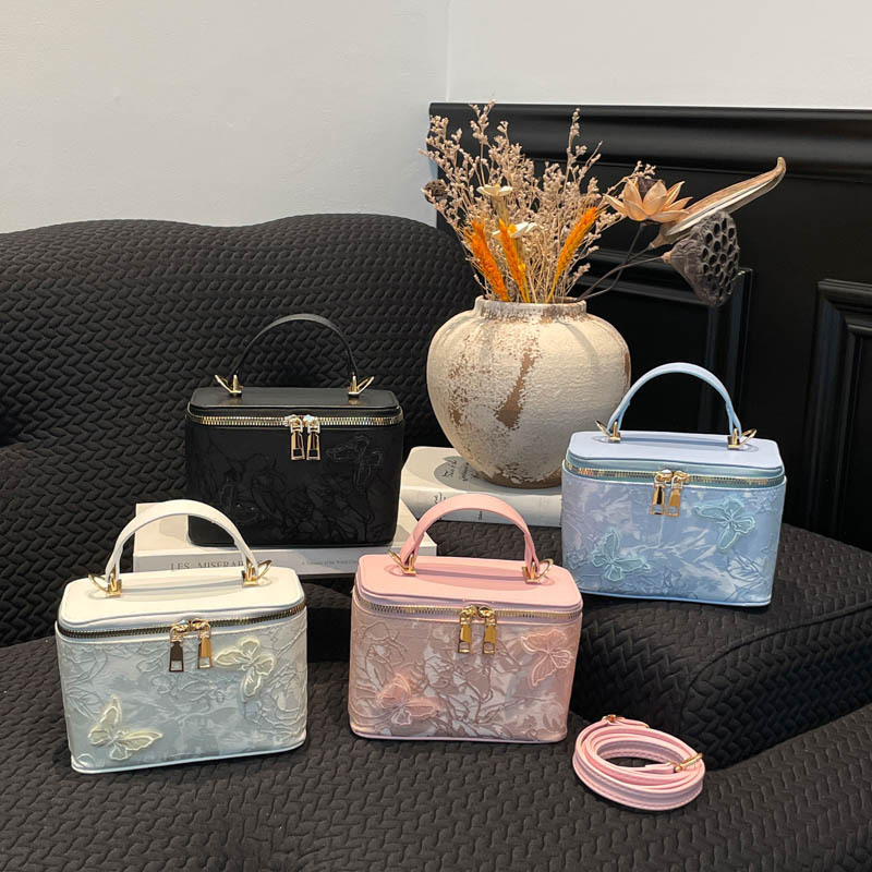 Summer New Fashion Casual Women's Small Square Bag with Simple Texture, Single Shoulder Crossbody Bag, 2026 Niche Trendy Bag