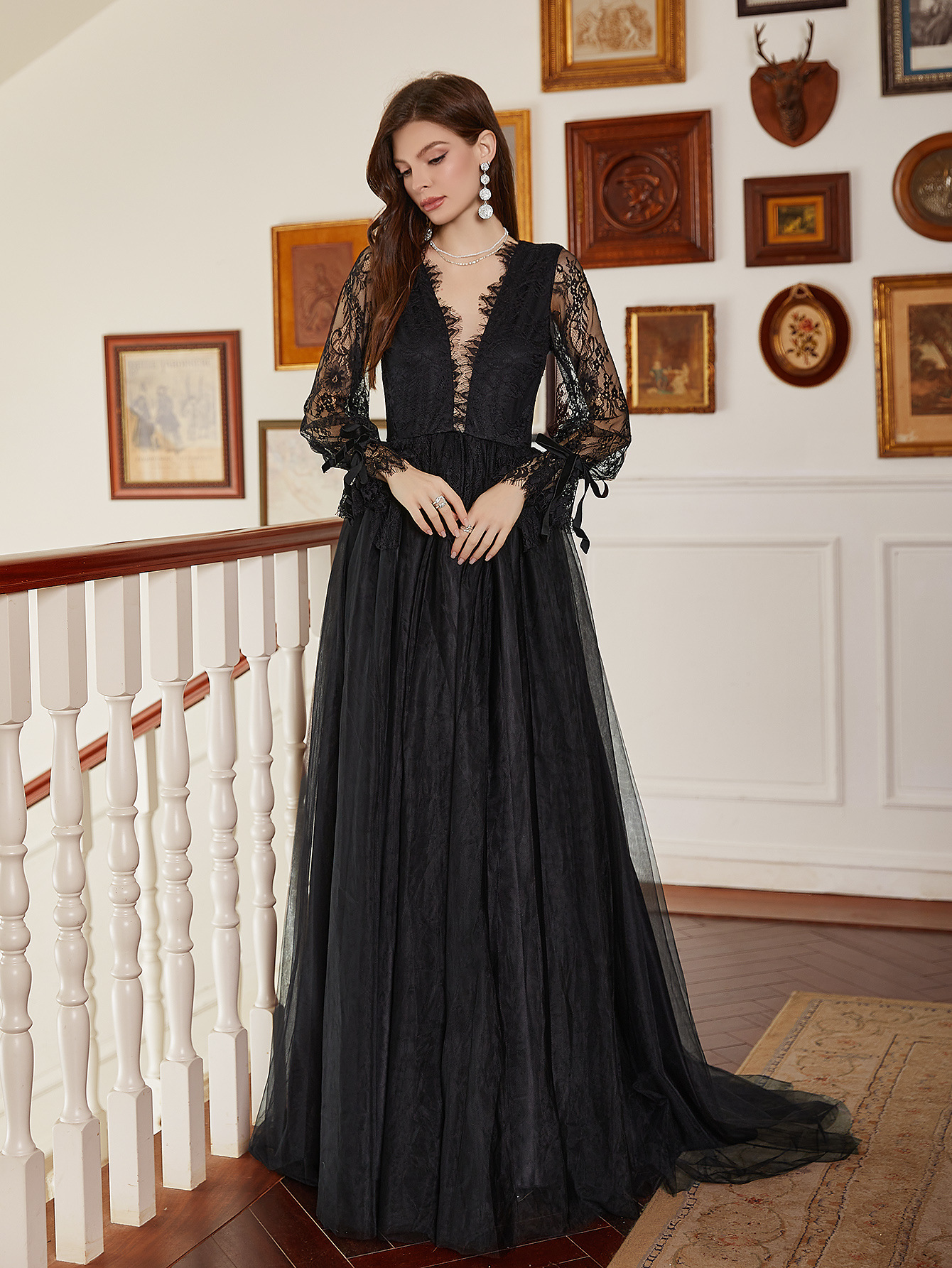 Nuevo vestido de encaje negro de manga larga, vestido largo para banquete, vestido largo, vestido de novia negro para banquete de lujo ligero 2025