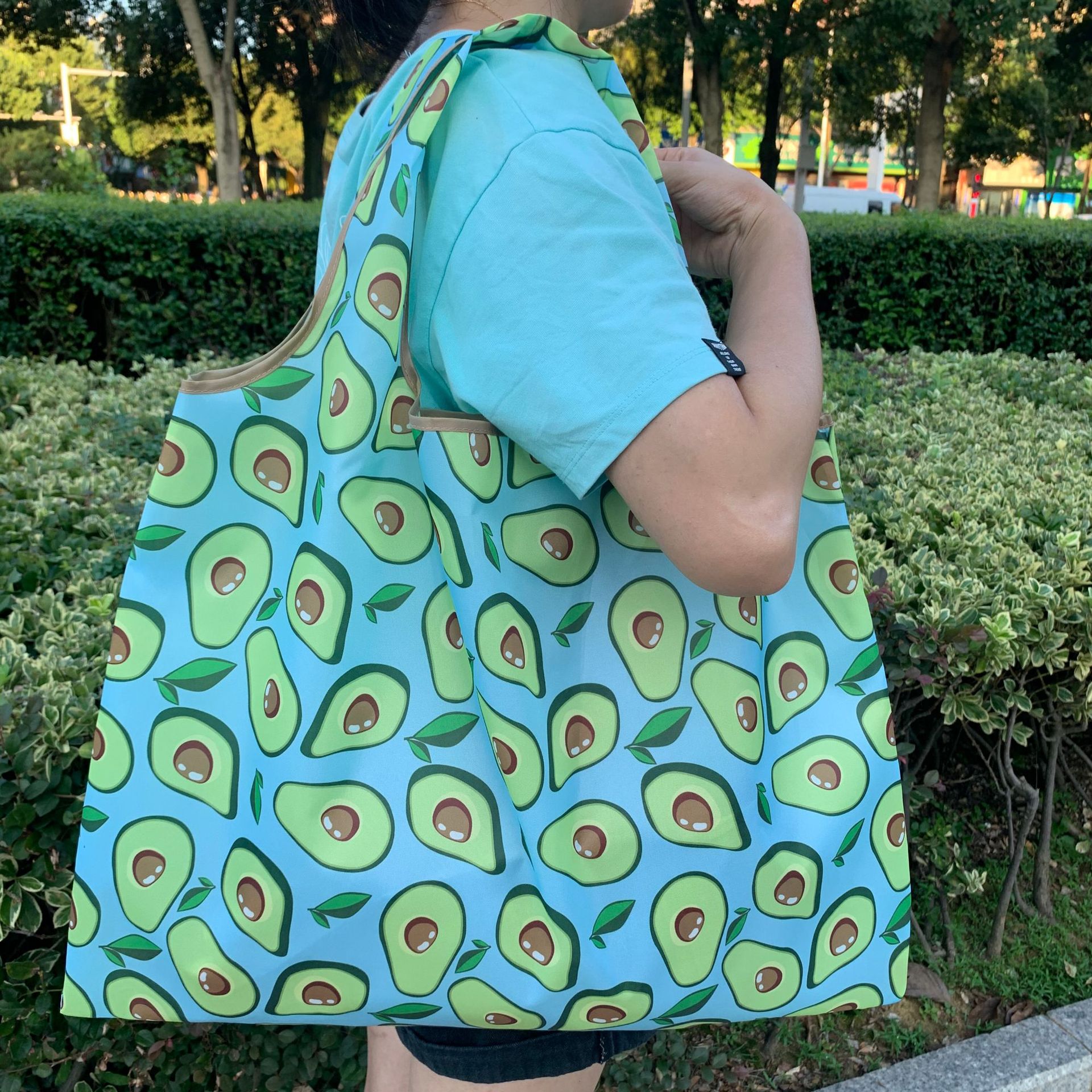 Bolsa de compras plegable de la protección del medio ambiente del paño de Oxford bolsa de almacenamiento portátil bolsa de supermercado grande bolsa de dibujos animados japonés