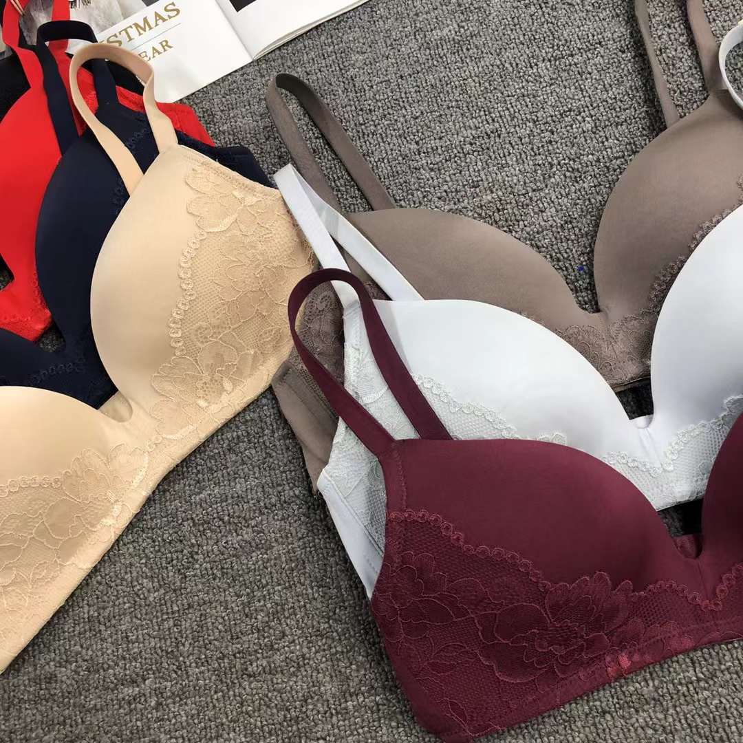 Nueva colección de pecho push-up ajustable de dos pechos cómoda sin costuras inalámbrico superior delgada inferior gruesa ropa interior sujetador de las mujeres