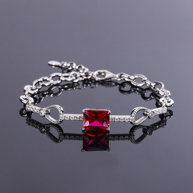 Pulsera de corindón rojo