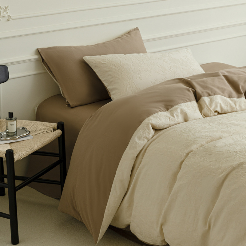 Algodón glutinoso ultra suave tejido Jacquard de cuatro piezas, ropa de cama de algodón para dormir desnudo, otoño y invierno, cuatro estaciones gruesas y cálidas.