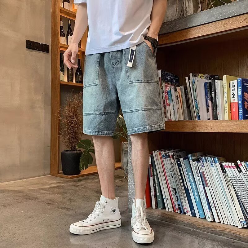 Pantalones cortos de mezclilla para hombres 2025 nuevos pantalones de cinco puntos sueltos delgados de verano para hombres, tendencia, todo fósforo, retro, casual, simple