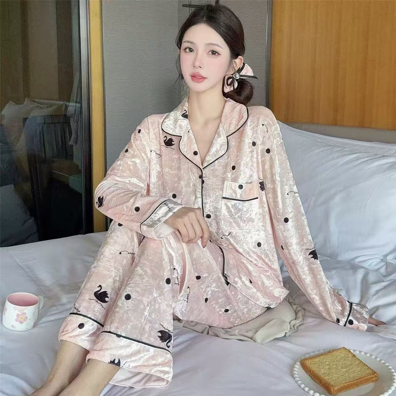 Al por mayor transfronterizo primavera y otoño invierno dorado terciopelo pijamas de mujer ropa de hogar fresca dulce pantalones de manga larga oro terciopelo