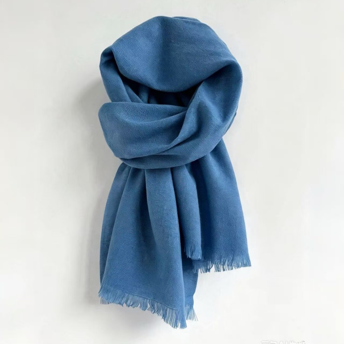 Japanese and Korean style, featuring a wool blend, oversized and wide, short beard scarf, new autumn/winter collection, warm blue neck warmer, fashionable shawl