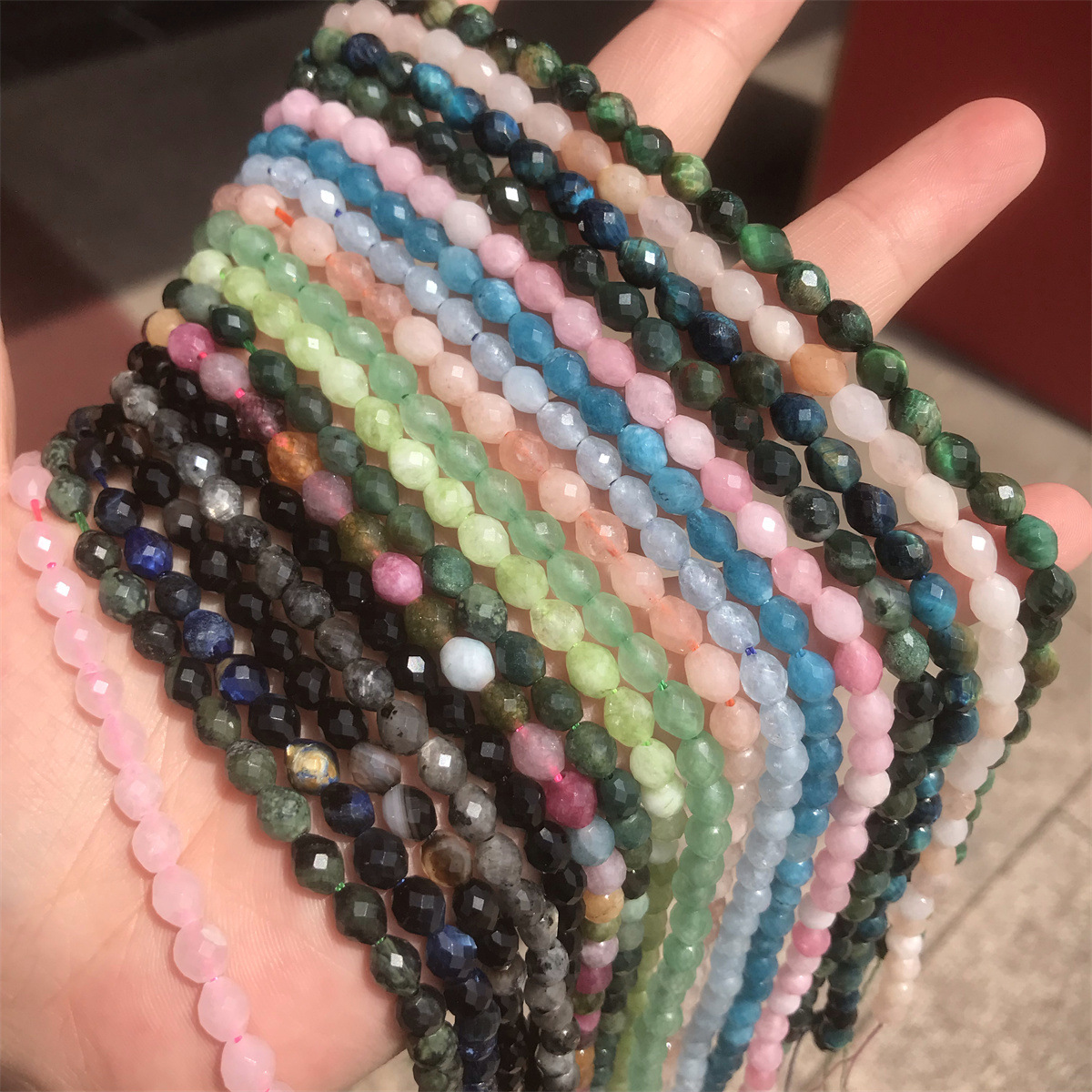 Center-Drilled Drill Orientation Jewelry Accessories Classification A String 5*6MM Natural Stone Morganite Agate Tourmaline Irregular Geometric Faceted Jewelry Accessories Beads