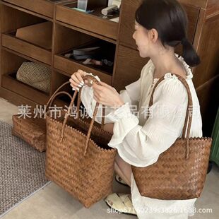 Straw basket, straps, one-shoulder bag, shoulder bag