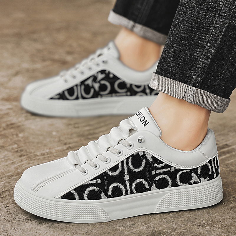 Primavera nuevos zapatos de skate de corte bajo para hombres, zapatos casuales deportivos para estudiantes de suela gruesa, zapatos de hombre de nicho de cuero en vivo de Douyin