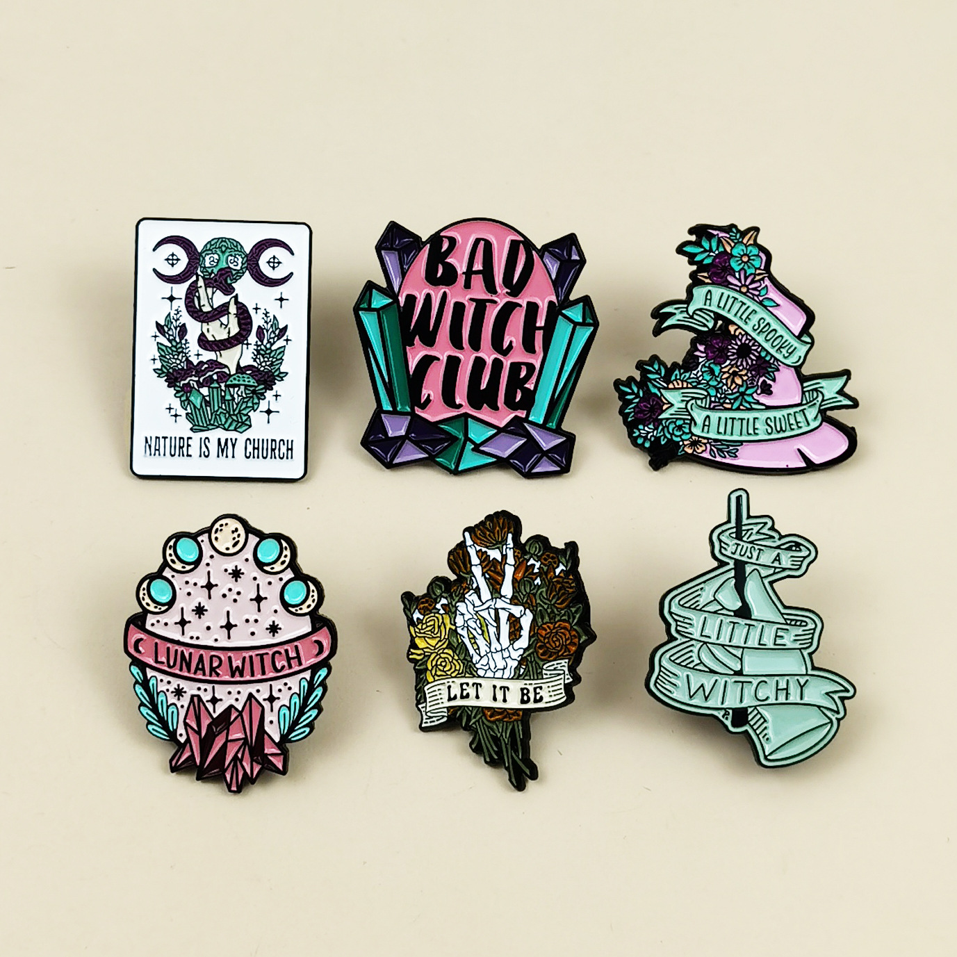 English Alphabet Flowers and Gemstones Creative Decorations Metal Badges in Stock Retro Personalized Pattern Design Brooches