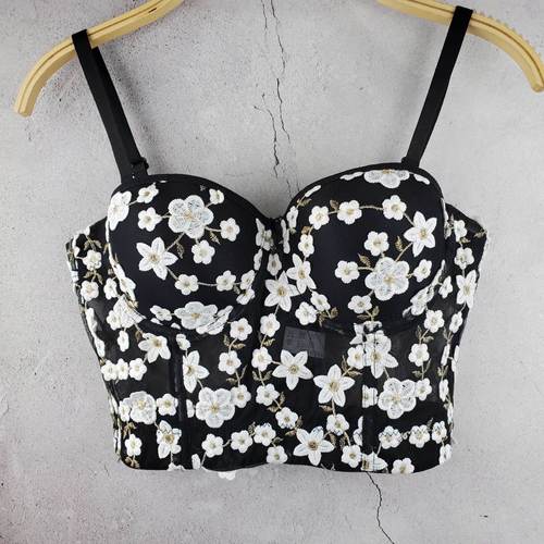 Spring and summer new hot-selling gold silk embroidery beautiful suspenders fresh and cute girl slim vest breast cup steel ring top