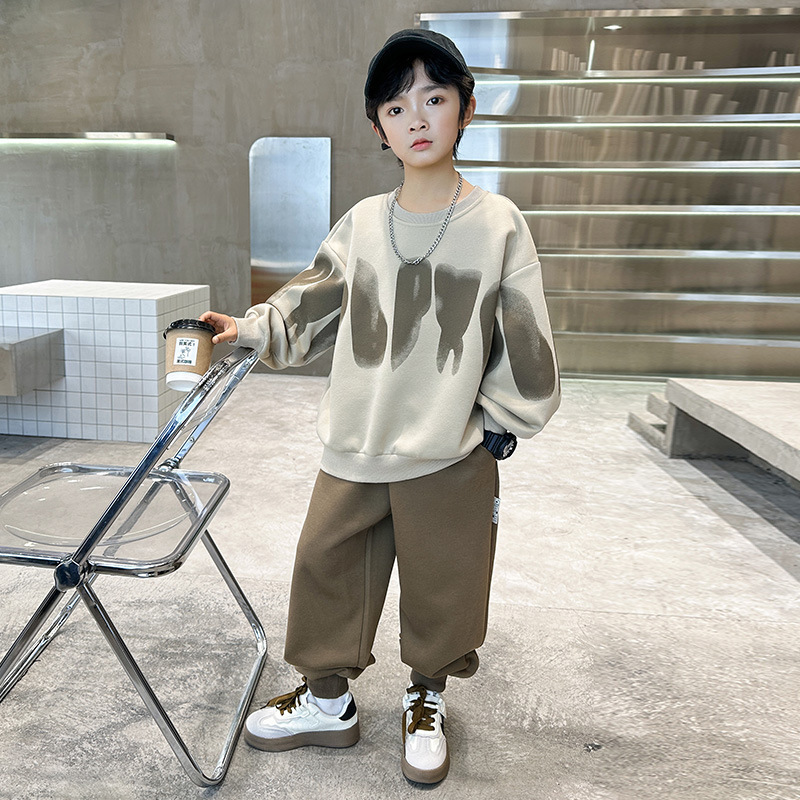 Traje de otoño para niños Niños 2024 nuevo estilo estilo occidental primavera suéter para niños traje de dos piezas hermoso y moderno primavera y otoño