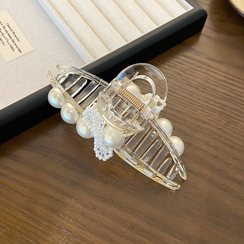 Transparent hairgrip pearl with bow