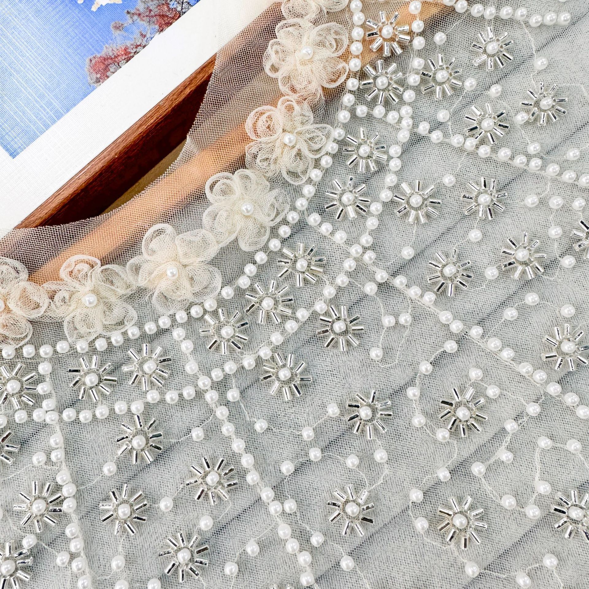 Parche de cuello de encaje de alta gama con bordes de perlas con diamantes de agua 3D estereoscopic relieve transformación de ropa / accesorios de boda