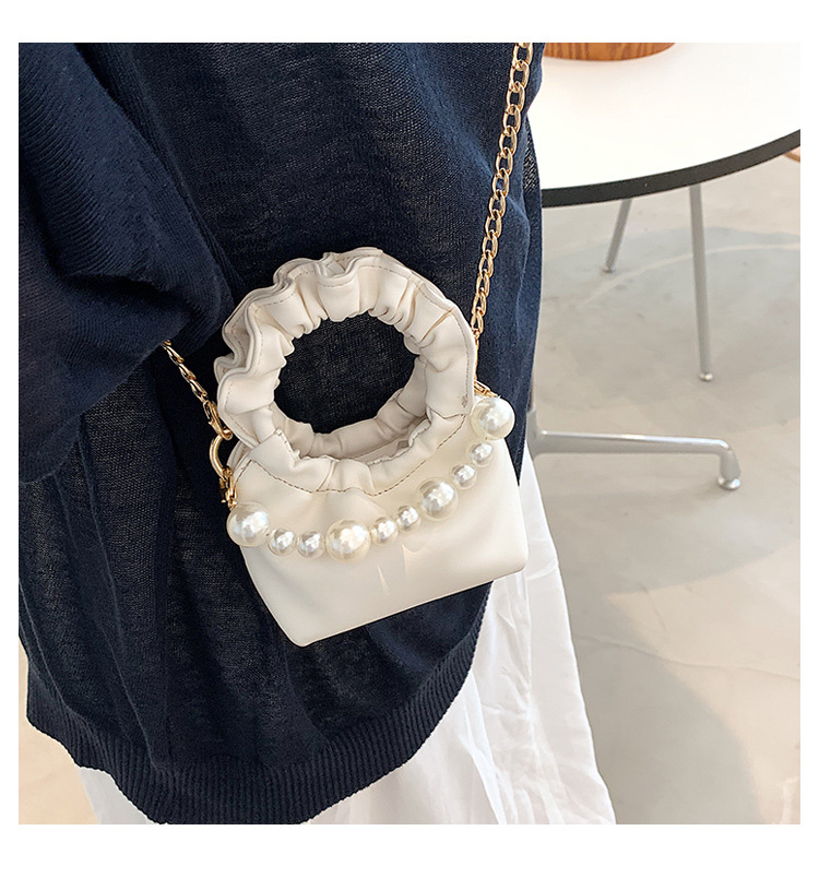 Wholesale Pleated Pearl Chain Solid Color Handbag Nihaojewelry display picture 233