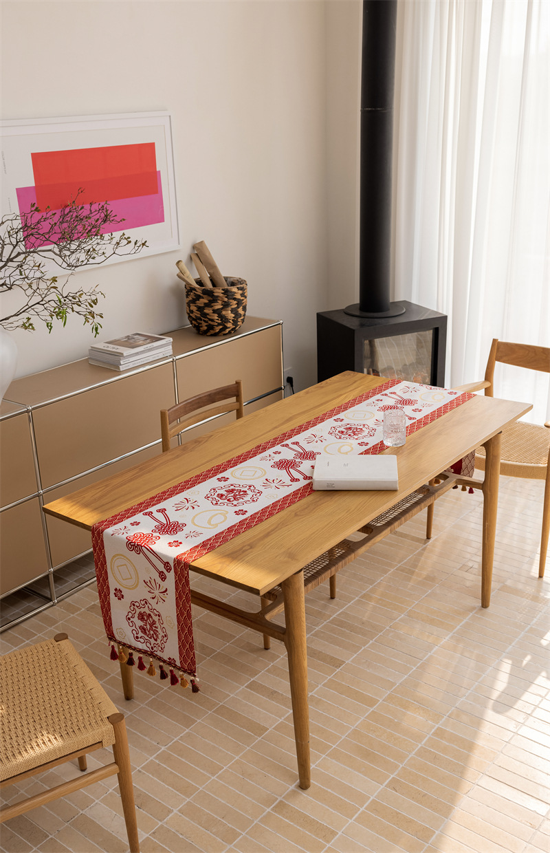 Decorative Festive Red Chinese Style Jacquard Table Runner Cover_voghion.com