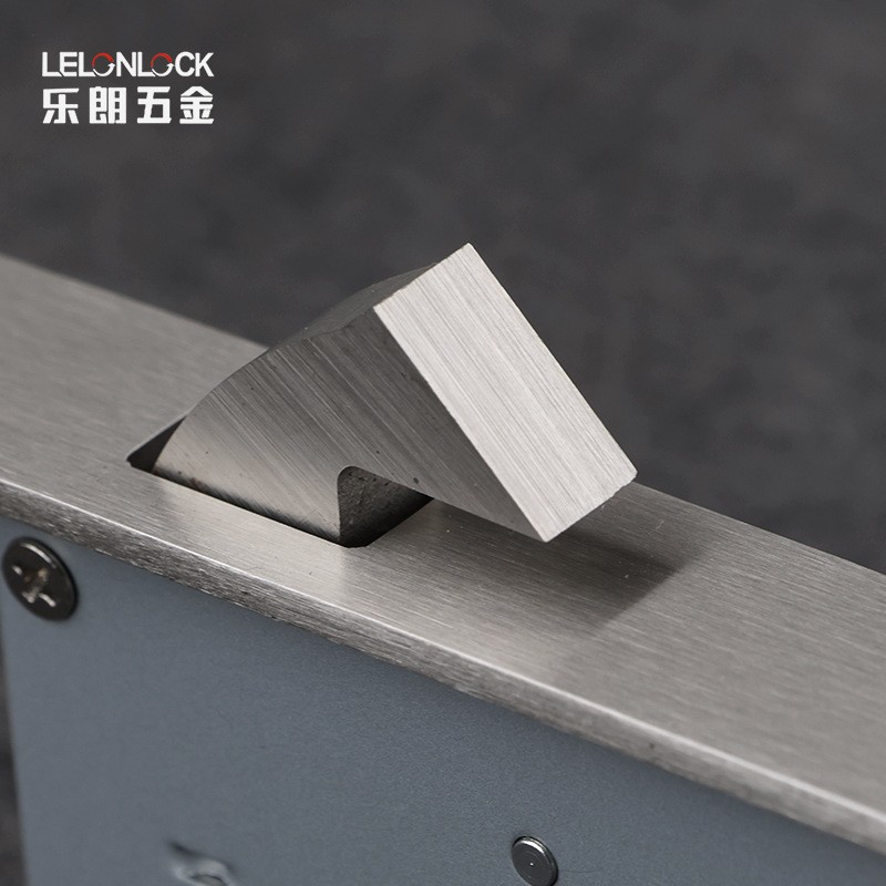 Cerradura de puerta corredera de acero inoxidable estándar europeo personalizada Panel grueso de bloqueo de puerta deslizante 30 bloqueo de puerta deslizante de gancho único