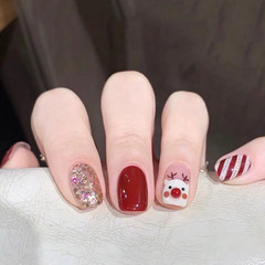 Charming deerskin mica red nails with white highlights, cute deer design, Christmas atmosphere, wearable for autumn and winter, New Year edition, wholesale fake nails