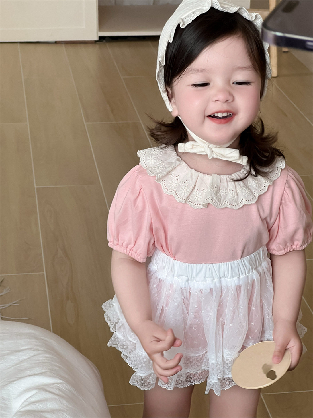 Ropa de verano para bebés, ropa fina para niños, mono de verano 2026 de nuevo estilo, ropa infantil estilo coreano, body con cuello de encaje para niñas.