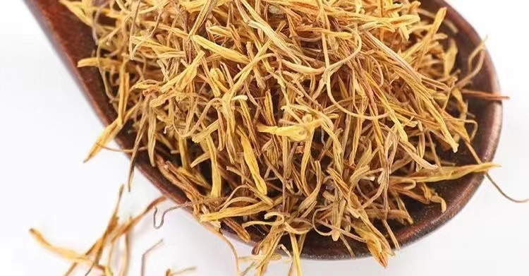Lotus Stamen Tea Lian Xu 50 Pyramid Tea Bags Natural Dried Flower Stamens Traditional Herbal Infusion in use