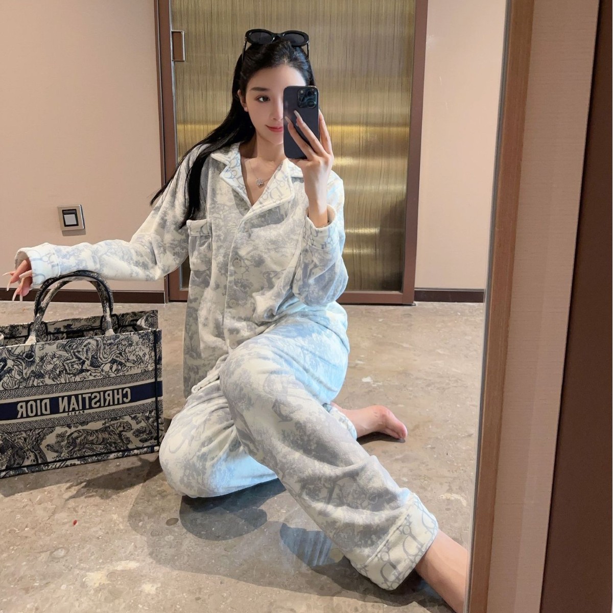 [water charm] autumn and winter new island velvet long-sleeved trousers light luxury high-grade pajamas home wear