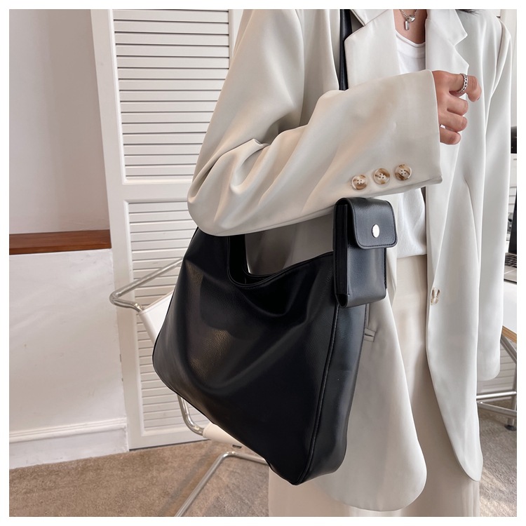 Casual Texture One-shoulder Simple Women's New Fashion Underarm Bag35*29*6.5cm display picture 4