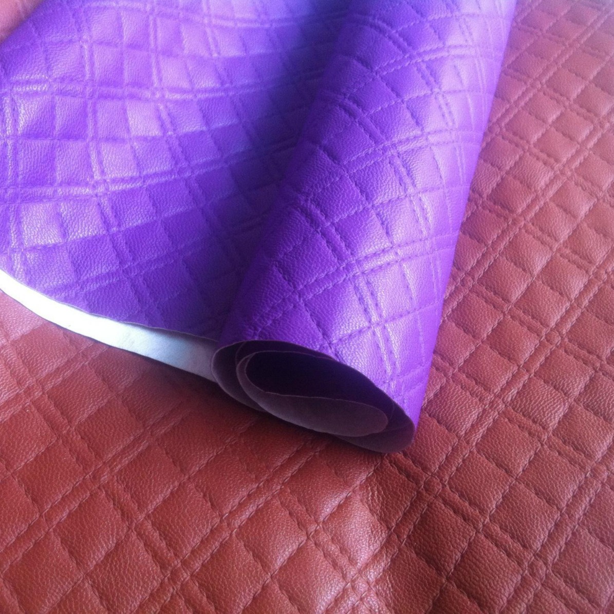 新款压纹装饰人造革 酒店盒子复古革 PVC驼鸟纹 编织皮革包装革