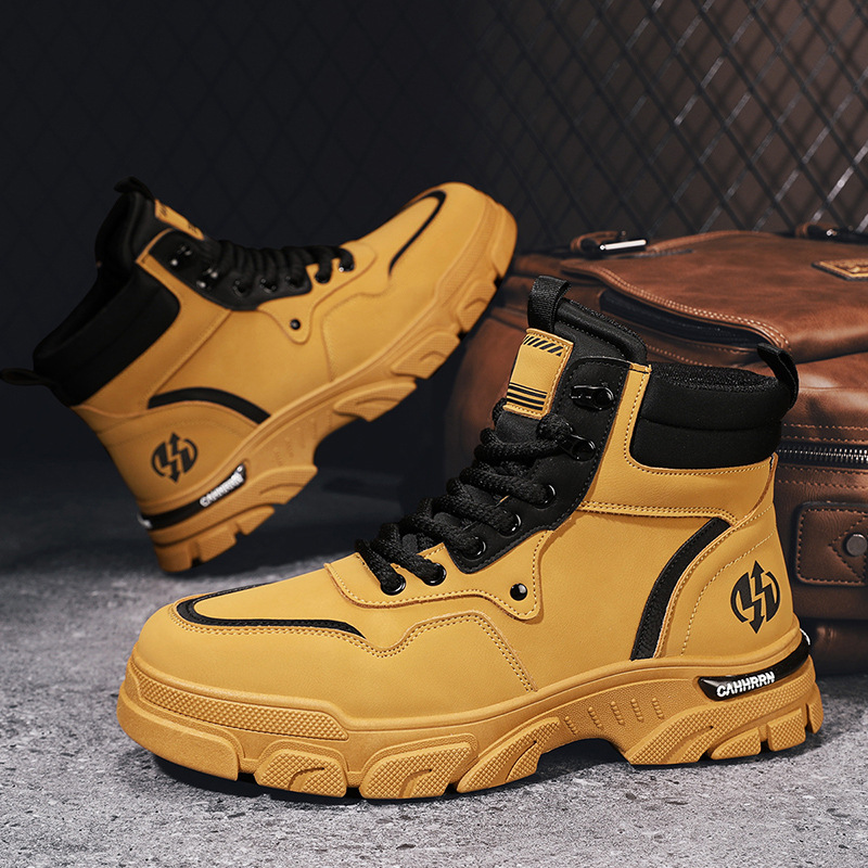 2024 otoño nuevas botas Martin para hombres británicos locomotora de viento botas de herramienta con suela gruesa versátil alta botas de amarillo zapatos de moda para hombres